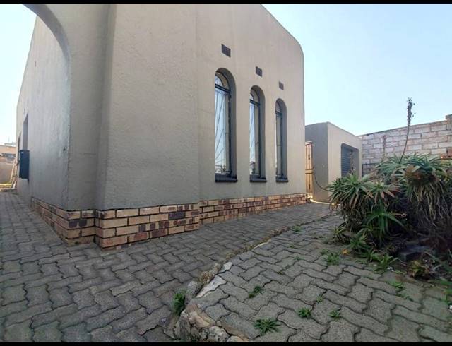 3 BEDROOM PROPERTY TO RENT IN MEADOWLANDS